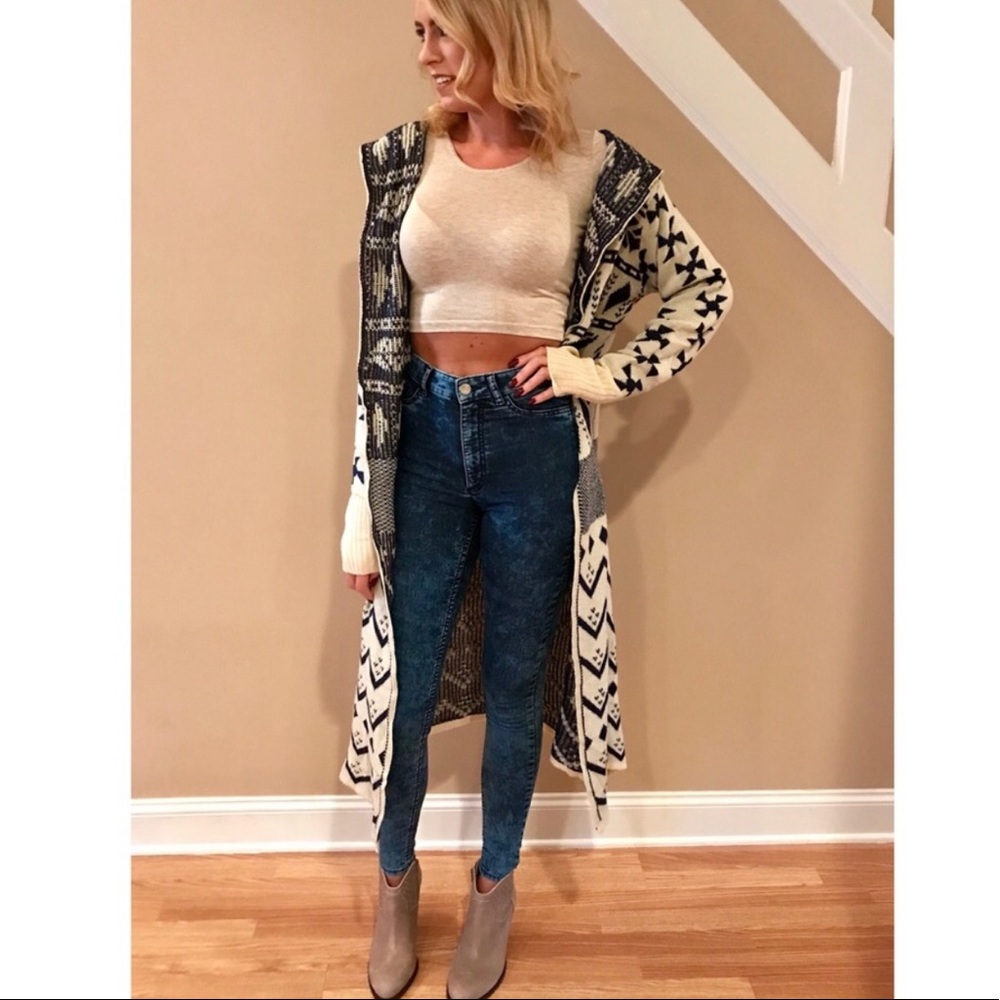 Long ivory tribal print duster cardigan size M